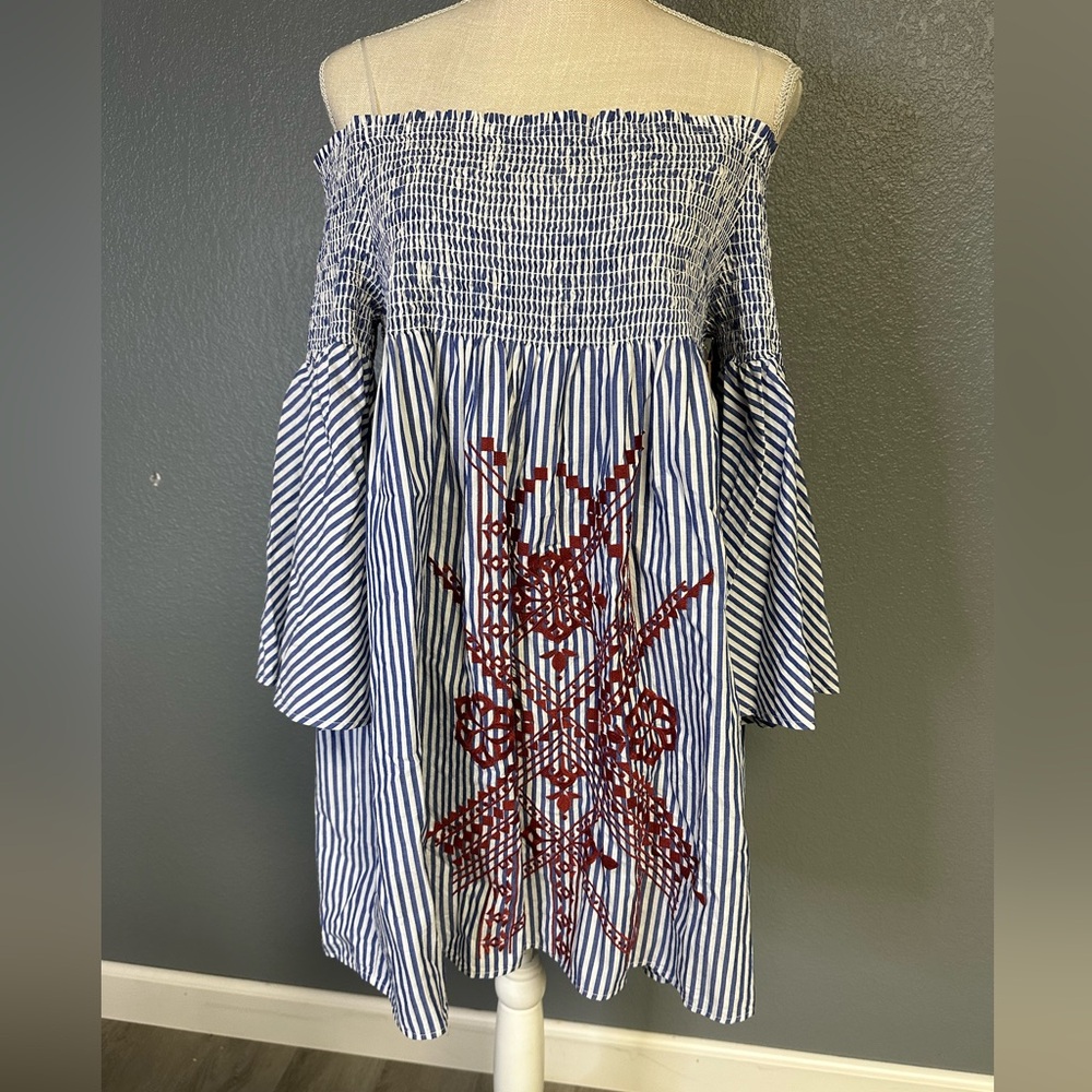 Shyanne Women's Blue and White Dress NWT Large